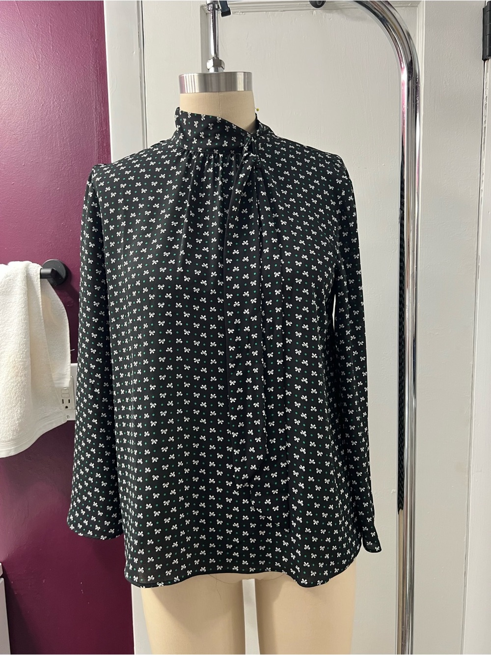 And Taylor Black Tie-Neck Long-Sleeve Blouse with White Bow Print